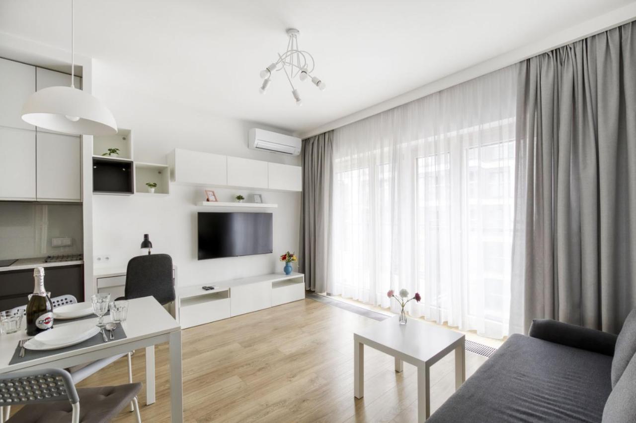 Warsaw Night Apartments Menica Residence Buitenkant foto